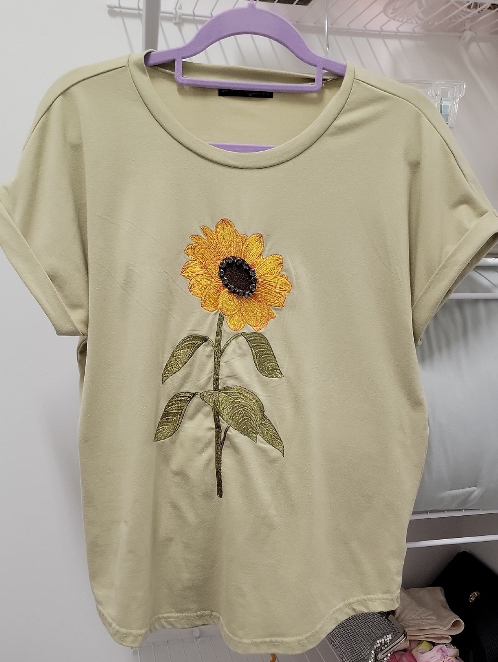 Sunflower Embroidered Short Sleeve Top - Light Olive Size L.  NEW. Super Cute!